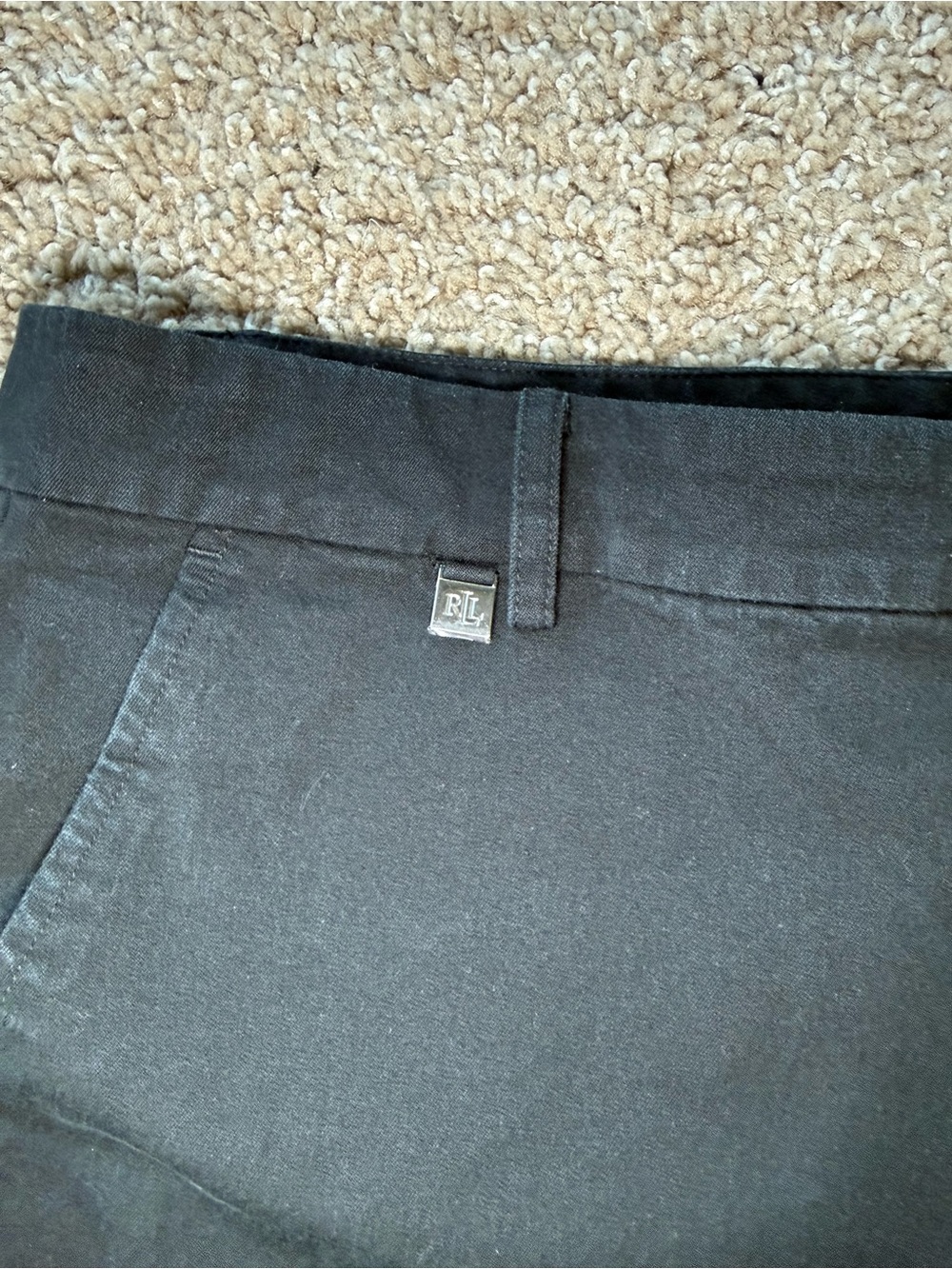 Ralph Lauren Women’s Flat-Front Chino Shorts - Picture 4 of 8